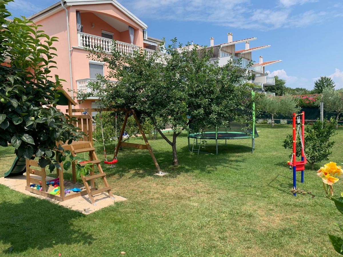 Apartments Rosa Umag Eksteriør billede