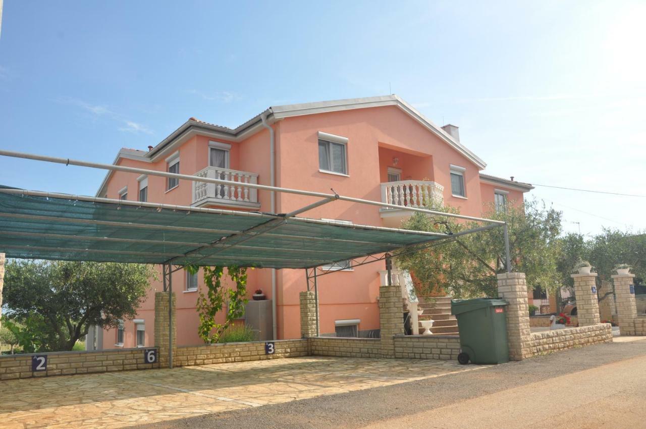 Apartments Rosa Umag Eksteriør billede