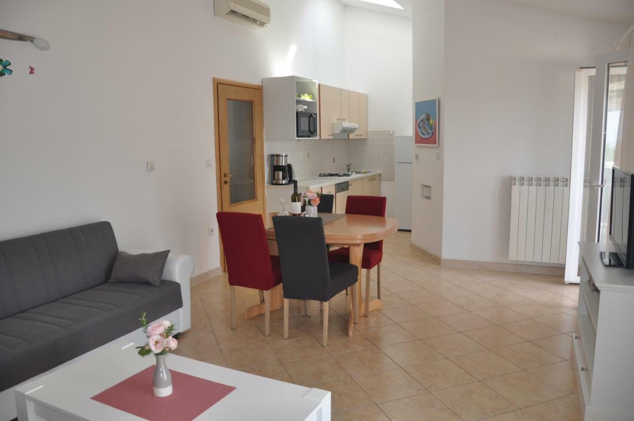 Apartments Rosa Umag Eksteriør billede